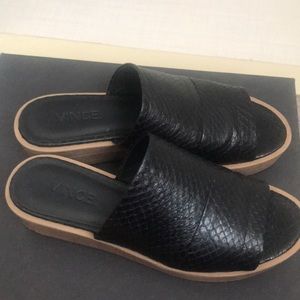 Vince-saskia black snake platform